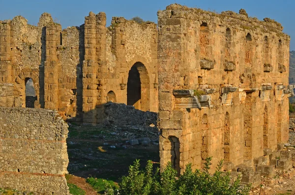 Las ruinas de la basílica bizantina — Foto de Stock