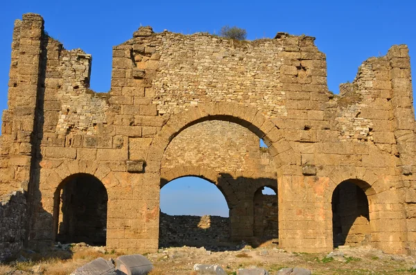 Las ruinas de la basílica bizantina — Foto de Stock