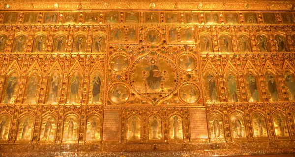 Het prachtige gouden retabel — Stockfoto