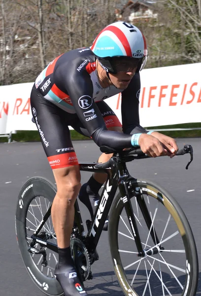 Ciclista profesional en el Tour de Romandie 2013 — Foto de Stock