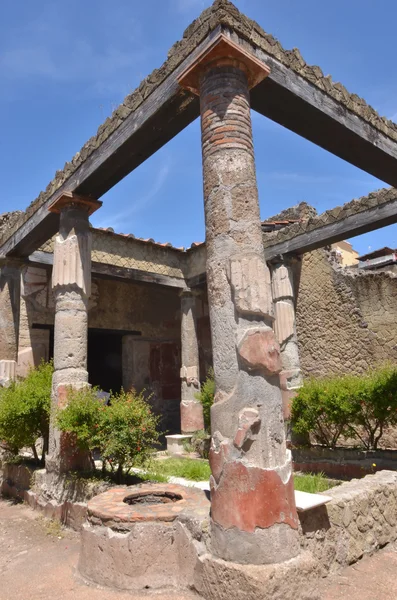 Jardín romano antiguo del peristilo — Foto de Stock