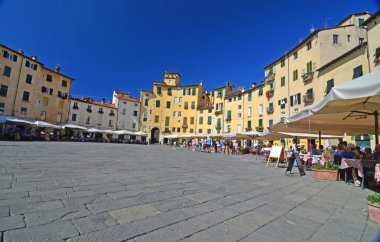 Piazza Amfiteatro Lucca