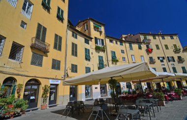 Piazza Amfiteatro Lucca
