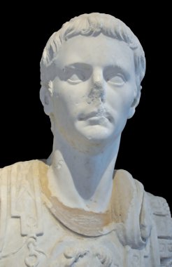 Roma İmparatoru mermer büstü