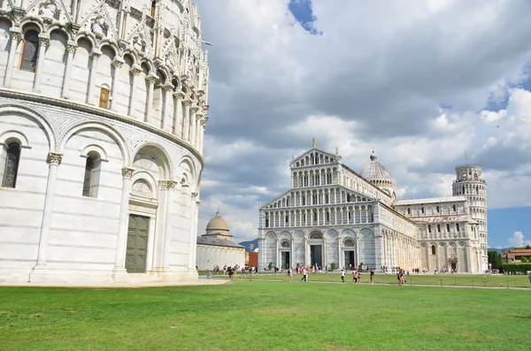 The piazza di Miracoli at Pisa — Stock Photo, Image