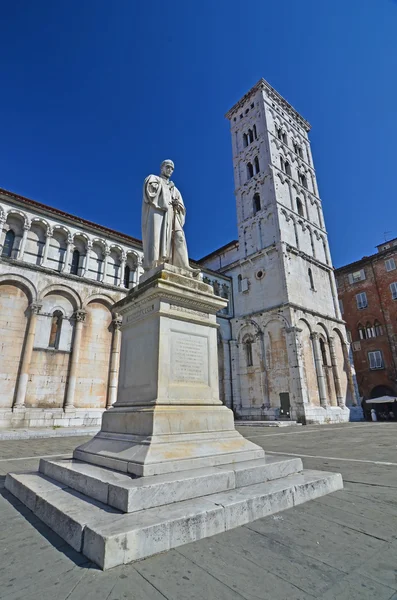 La estatua de Francesco Burlamacchi — Foto de Stock