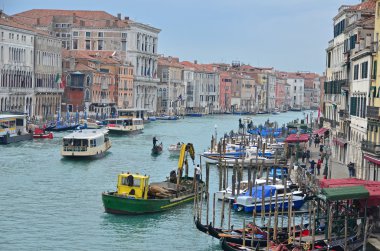 Büyük Kanal üzerinde trafik