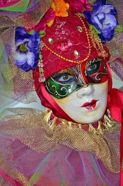 Hermosa chica enmascarada Carnaval —  Fotos de Stock