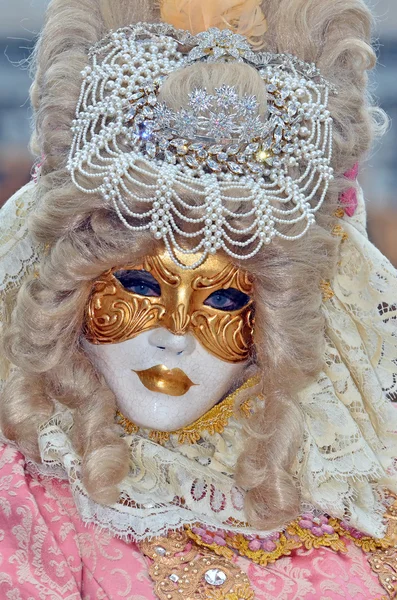 Karnaval maskeli lady — Stok fotoğraf