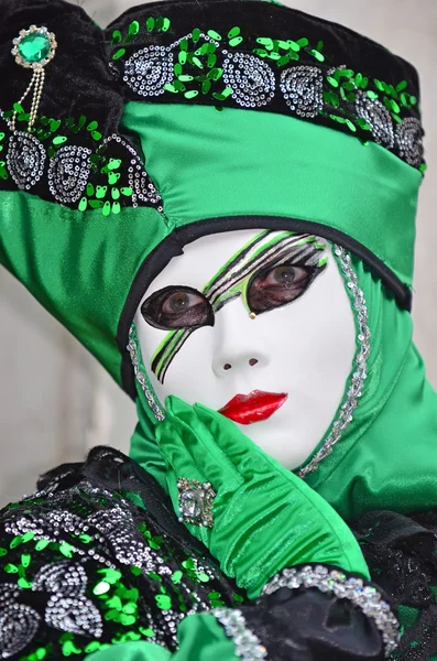 緑の仮面カーニバル衣装 — ストック写真