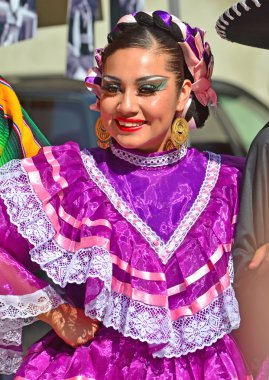Mexican dancing girl