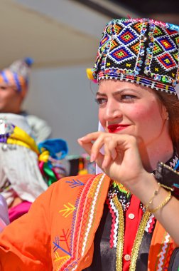 Güzel Türk dans eden kız