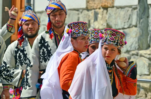 Tyrkiske dansere fra Bozdaglar – stockfoto