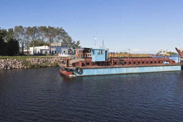 Divorce Ilinskaya crossings for passage vessel on Belozersky bypass canal in the city of Belozersk Vologda region, Russia — Stock Photo, Image