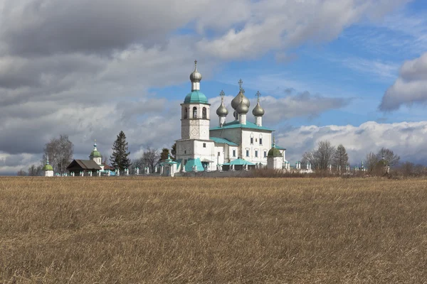 Elias kostel poblíž města Kadnikov Sokolsky District, Vologodská oblast, Rusko — Stock fotografie