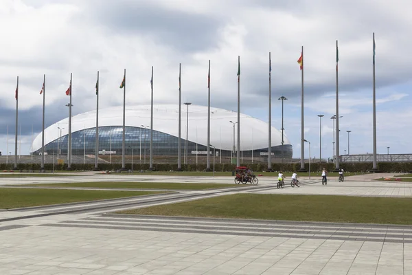 Palacio de Hielo "Grande" en el Parque Olímpico de Sochi — Foto de Stock