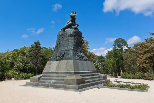 塞瓦斯托波尔 克里米亚 2020年7月27日 位于克里米亚塞瓦斯托波尔市Malakhov Kurgan海军中将Vladimir Alekseevich Kornilov死亡地点的纪念碑 — 图库照片