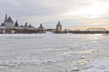 Spaso Prilutsky Manastırı Mart sabah. Vologda, Rusya Federasyonu