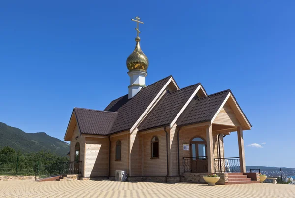 Tempel til ære for den hellige martyr Alexandra Roman i byen Gelendzhik – stockfoto