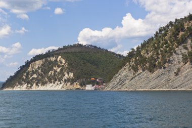 Resort kapatma Dzhanhot Gelendzhik bölge Krasnodar bölgesi, Rusya denizin üzerinden görüntülemek