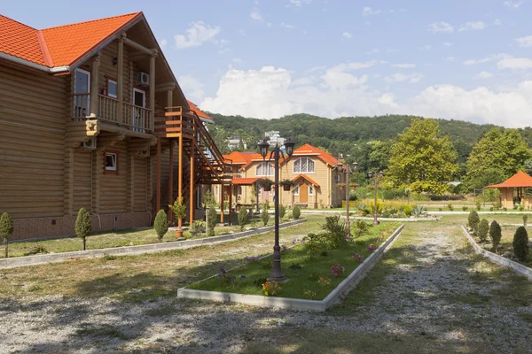 Território ambientalmente amigável hotel "Lago Divnoe" em assentamento Lazarevskoye, Sochi — Fotografia de Stock