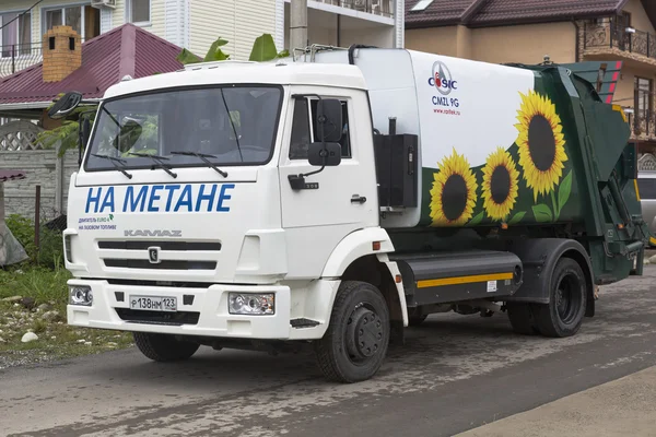 Camião de lixo CMZL-9G com base no chassi KAMAZ 4308 em metano Imagens De Bancos De Imagens Sem Royalties