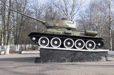 Dünya Savaşı'nda askeri ve emek vologda kahramanlık onuruna kurulan t-34 tank