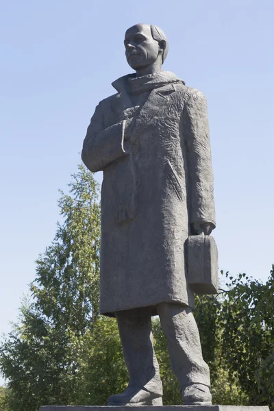 Monument till poeten Nikolai Michailovitj Rubtsov i Vologda — Stockfoto