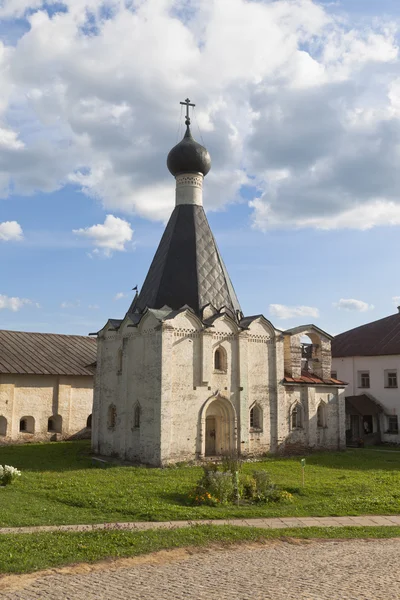 Igreja de hospital Eufêmia do Grande em Mosteiro de Kirillo-Belozersky — Fotografia de Stock