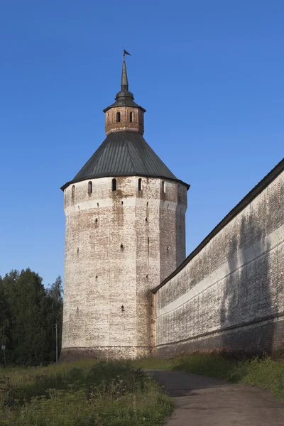 Monastero di Ferapontovskii (Moskovskaya) Torre Kirillo-Belozersky nella regione di Vologda, Russia — Foto Stock