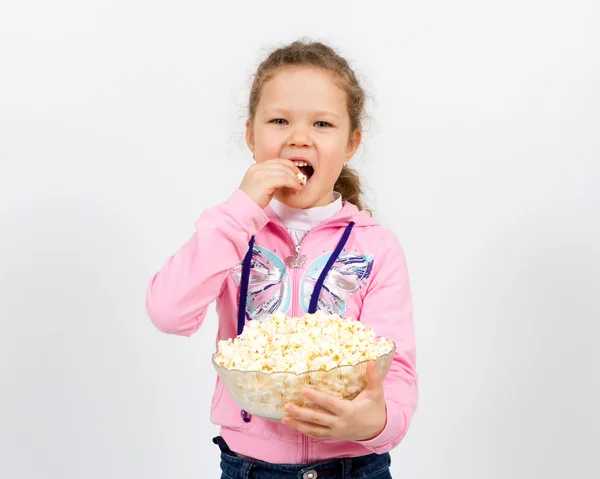 Portrét holčičky s popcorn — Stock fotografie