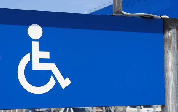 Parking for disabled persons sign — Stock Photo, Image