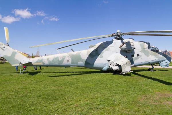 Régi szovjet katonai helikopter. — Stock Fotó