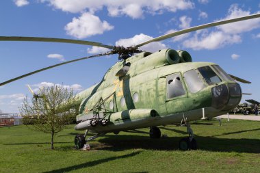 Eski Sovyet askeri helikopter.