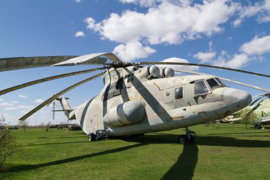 Eski Sovyet askeri helikopter.