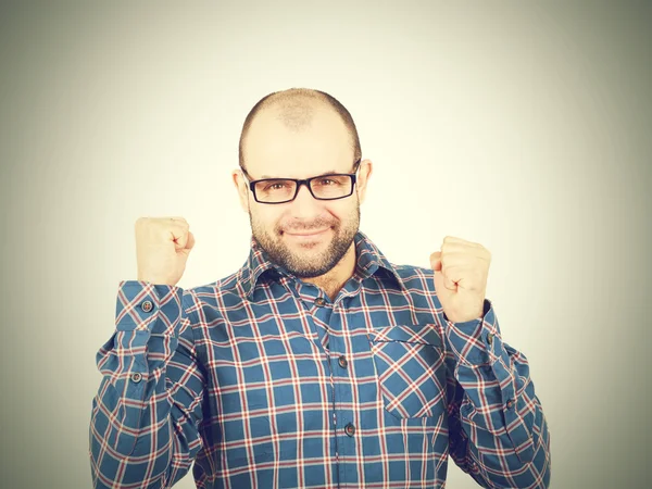 Porträt eines glücklichen Mannes mit Brille. — Stockfoto