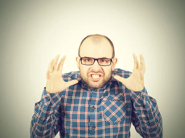 Dühös kopasz férfi szemüveg. — Stock Fotó