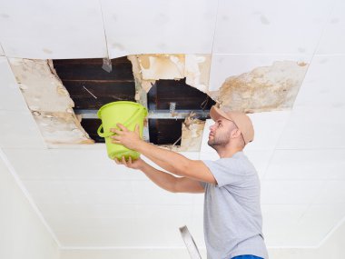 https://st2.depositphotos.com/1794440/12201/i/380/depositphotos_122017450-stock-photo-man-collecting-water-in-bucket.jpg