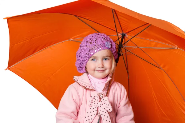 Menina bonito pouco com um guarda-chuva isolado no fundo branco — Fotografia de Stock