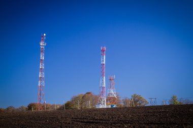 Haberleşme direği TV antenleri