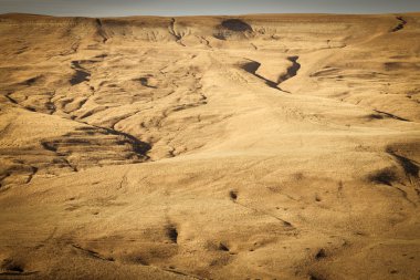 Güzel sonbahar manzara. Dağlar orman meadows. 