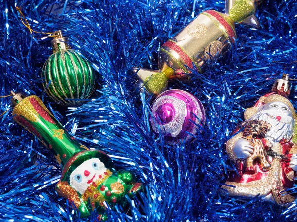 Weihnachtsdekoration mit Tanne und Spielzeug — Stockfoto