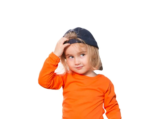 Pequeña chica divertida en gorra de béisbol y blusa naranja —  Fotos de Stock