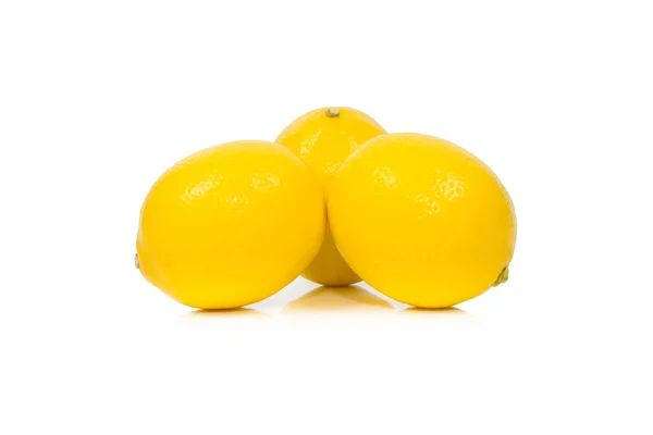 Leuchtend gelbe saftige Zitronen. — Stockfoto