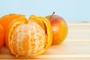 Mandalina ve Apple ahşap tablo