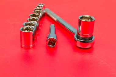 Kilit ve değiştirilebilir kafaları bir dizi