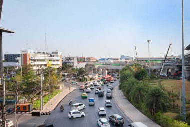 Bang Khen kavşağında trafik sıkışıktı.