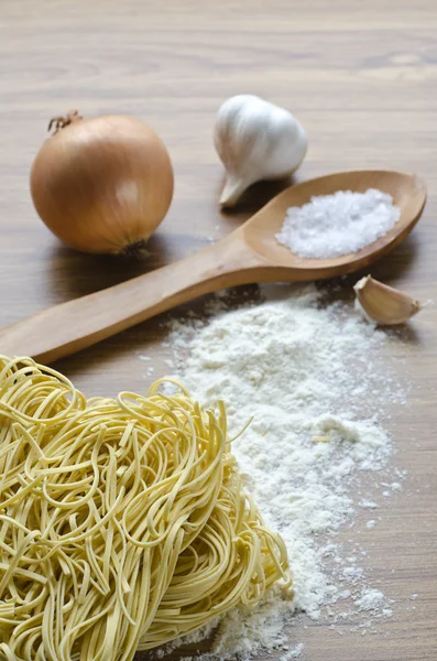 Ingredients for cooking noodles. — Stock Photo, Image