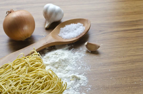 Ingredients for cooking noodles. — Stock Photo, Image