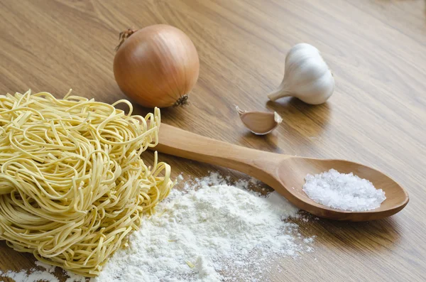 Ingredients for cooking noodles. — Stock Photo, Image